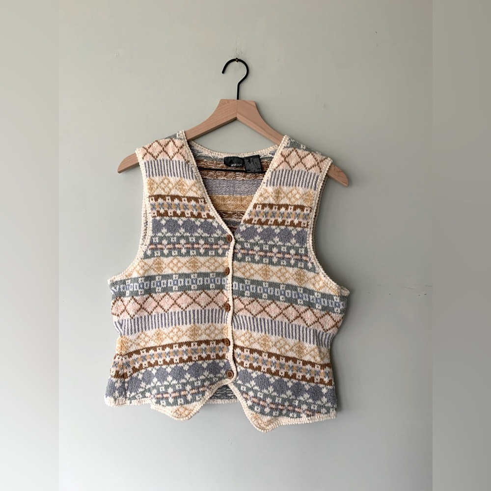 Classic Fair Isle Knit Vest - Neutral Pastel Stripe